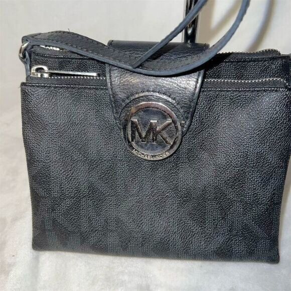 Michael Kors Fulton Crossbody Bag Black & Gray Signature Pebbled Leather - Picture 1 of 9